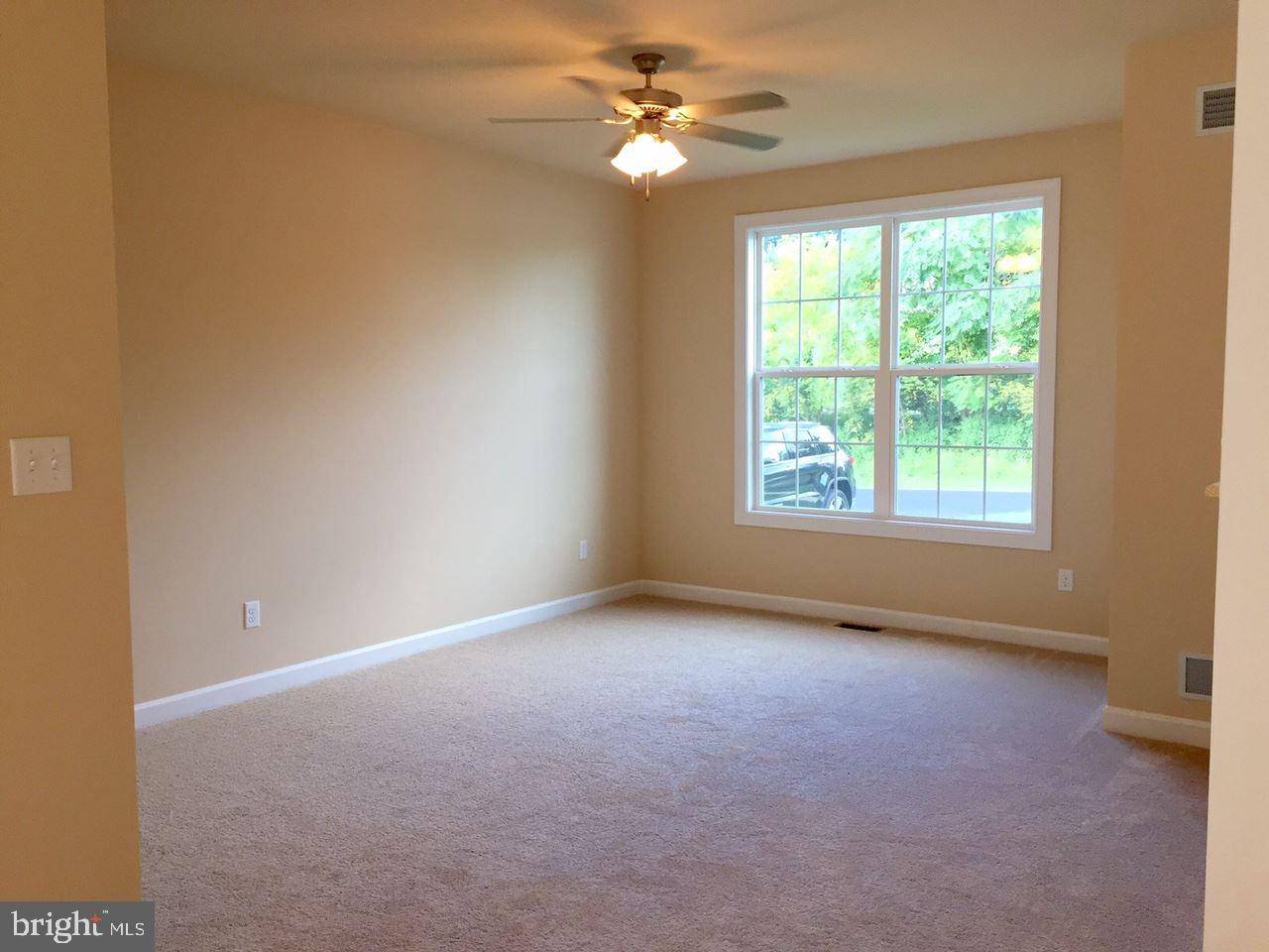 Hanover, PA 17331,162 BREEZEWOOD DR #3