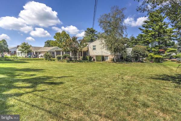 New Holland, PA 17557,344 E CONESTOGA ST