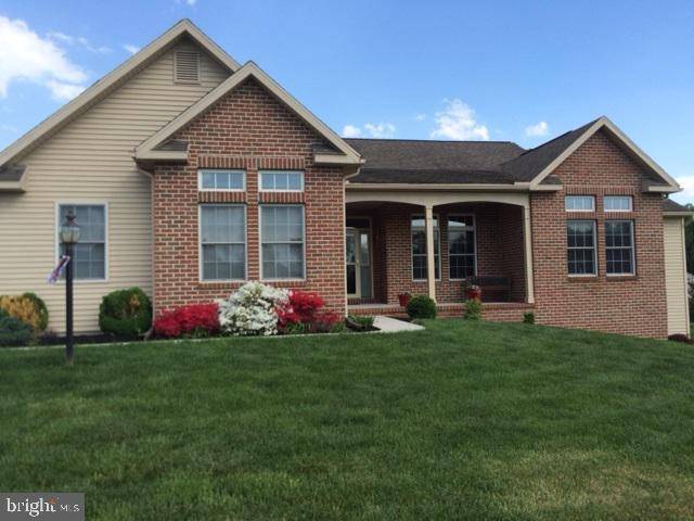 70 WHITE TAIL TER, Dillsburg, PA 17019