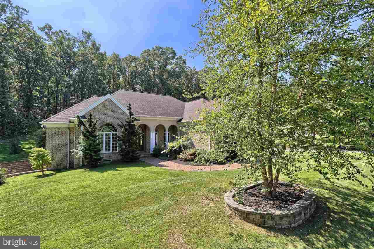 2805 MAPLE DR, Red Lion, PA 17356