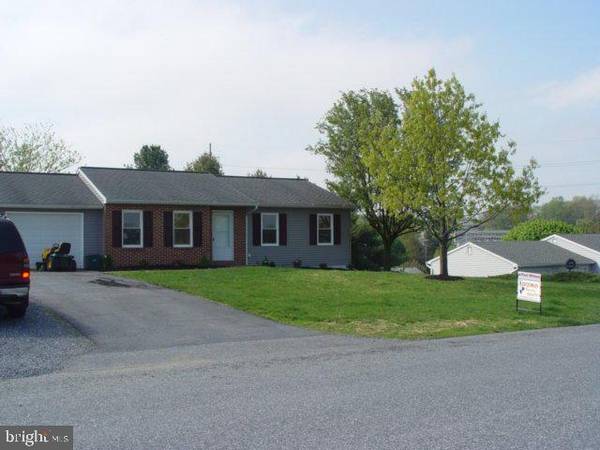 2330 ANDREW AVE, Mount Joy, PA 17552