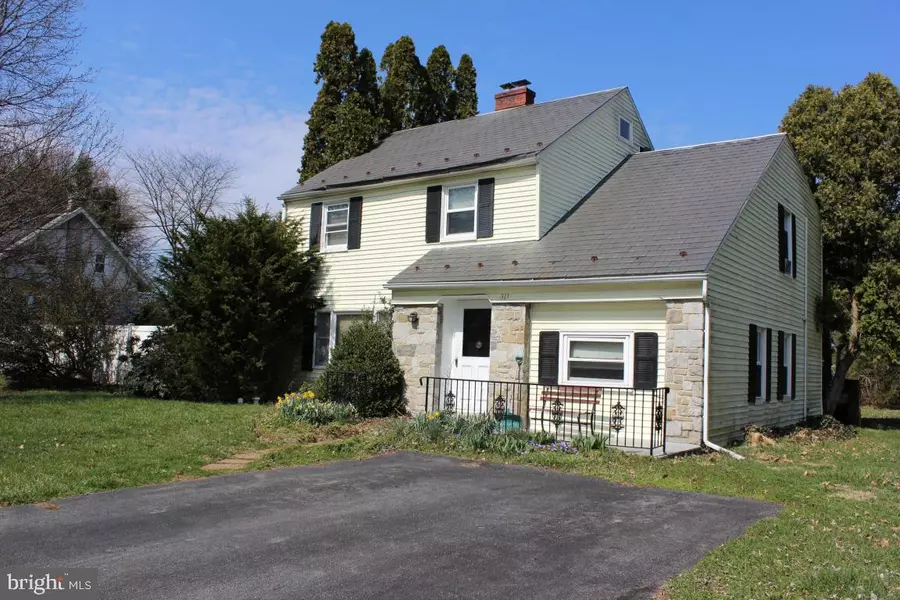 311 E OREGON RD, Lititz, PA 17543