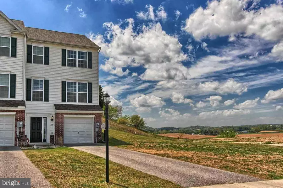 300 CAPE CLIMB, York, PA 17408