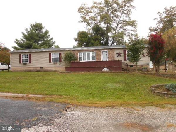 74 SUSAN LN, New Oxford, PA 17350