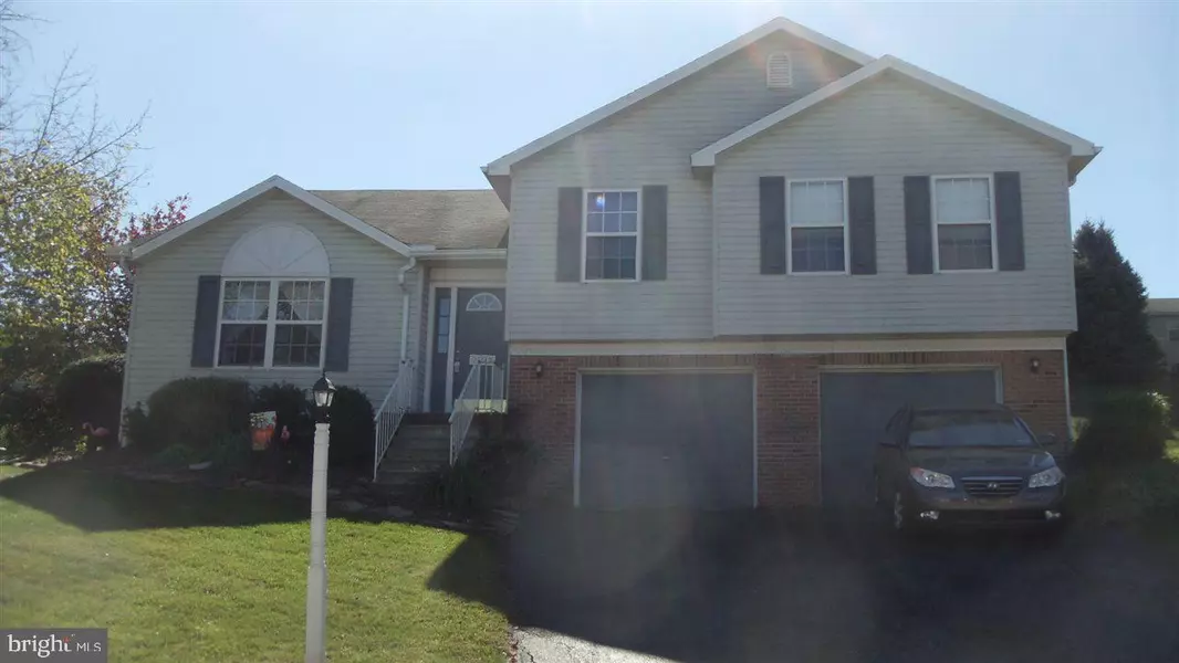 2742 RIDINGS WAY, York, PA 17408