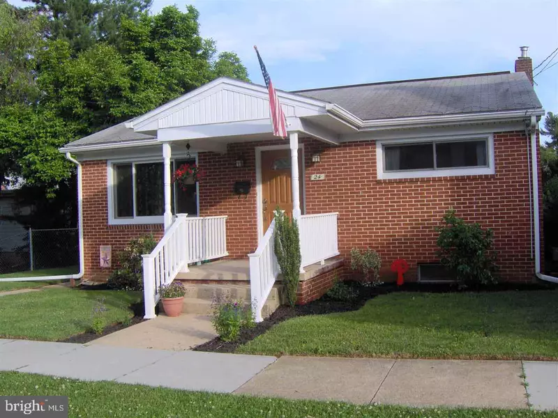 24 E PORTLAND ST, Mechanicsburg, PA 17055