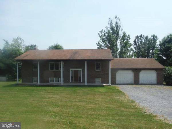 2822 FAIRVIEW RD, Mcalisterville, PA 17049