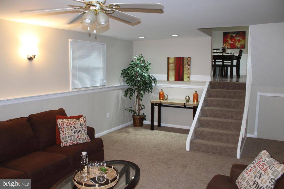 Lancaster, PA 17602,2431 CYPRESS DR