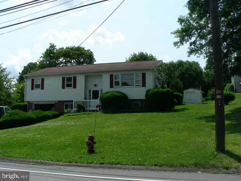 7249 CHAMBERS HILL RD, Harrisburg, PA 17111