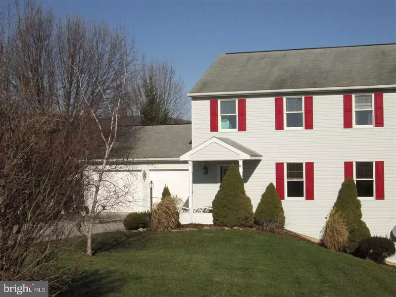 17 GRANT CT, Carlisle, PA 17013