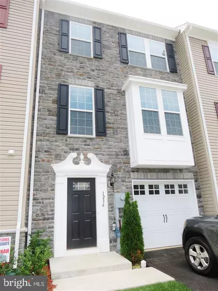 1236 ELDERSLIE LN, York, PA 17403