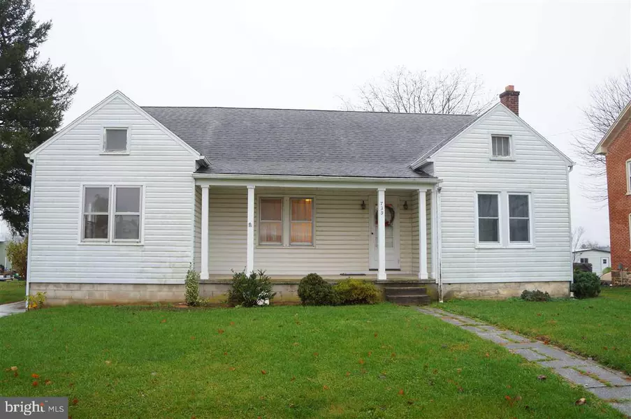 739 EDGEGROVE RD, Hanover, PA 17331