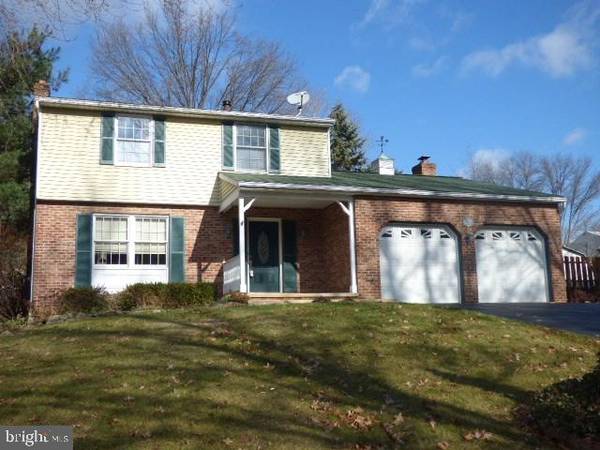 44 FARMINGTON DR, Jacobus, PA 17407