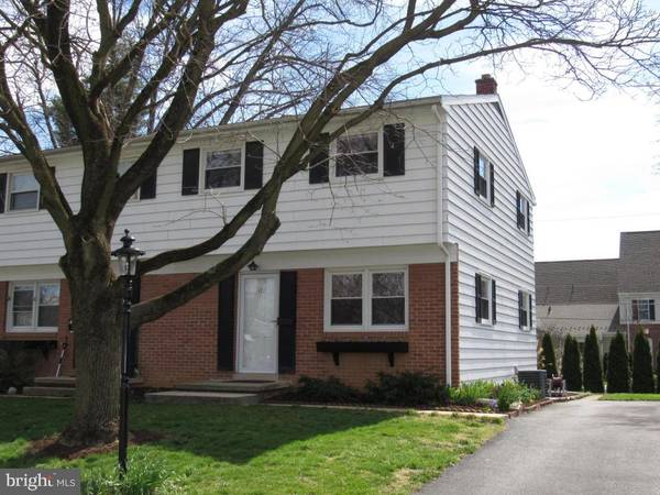 407 W MARION ST, Lititz, PA 17543