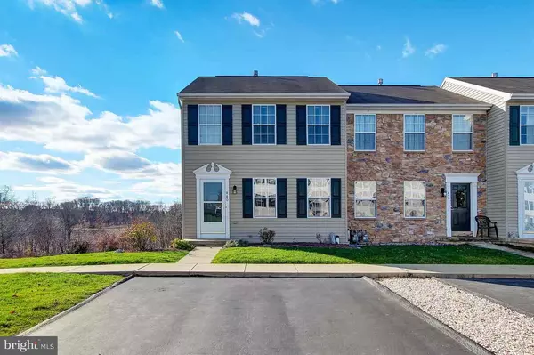 440 CHARLES CIR, York, PA 17406