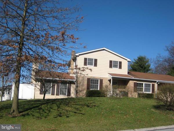 1795 MARTIN DR, Lebanon, PA 17046