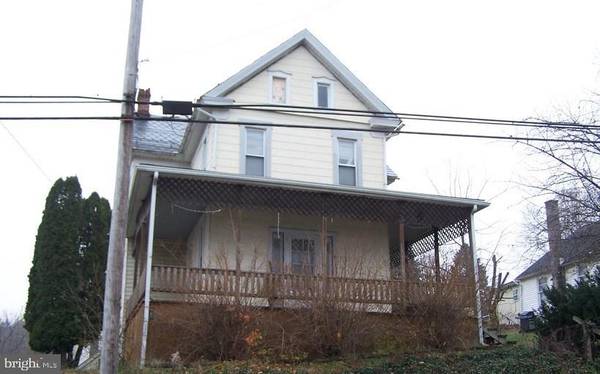 211 S MAIN ST, Yoe, PA 17313