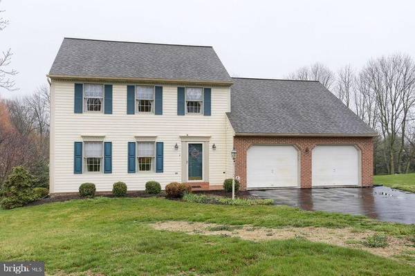 1704 CROSSFIELD DR, Lancaster Twp, PA 17603