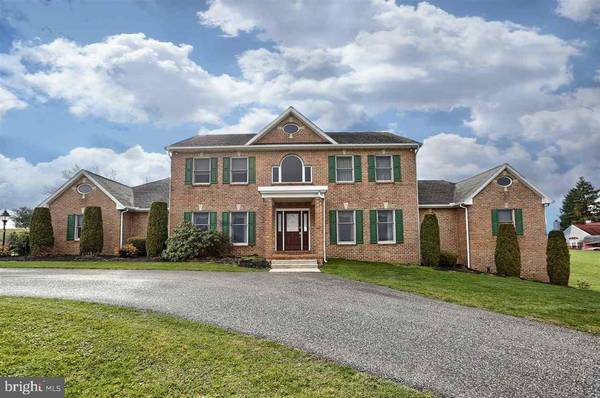 720 RYDELL DR, Dallastown, PA 17313