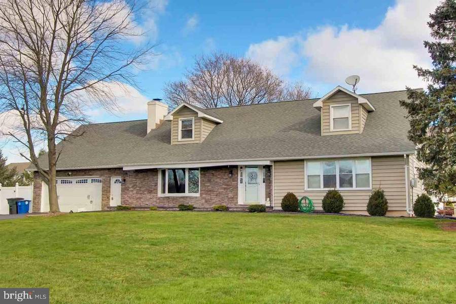 28 TAYLOR DR, York, PA 17404