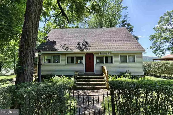 700 RIVER RD, Dauphin, PA 17018