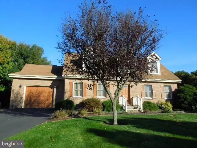 4 PARADISE CT, Hanover, PA 17331