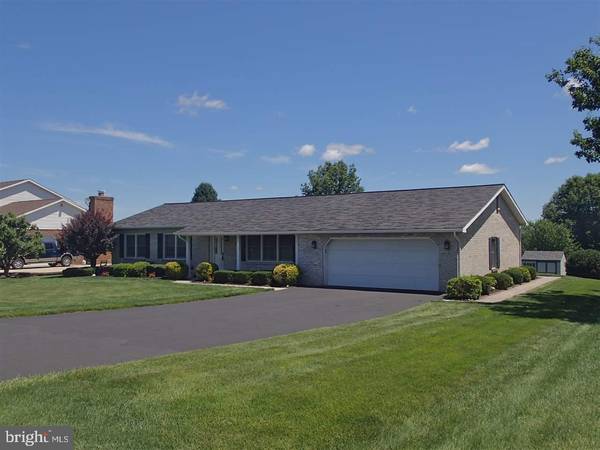 1807 BLACKLATCH LN, Middletown, PA 17057