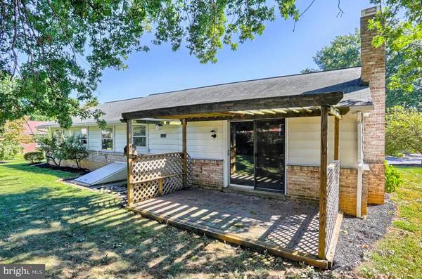 East Petersburg, PA 17520,5864 GENEVA DR