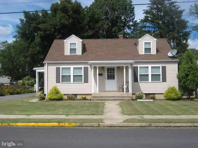 529 W WALNUT ST, Cleona, PA 17042