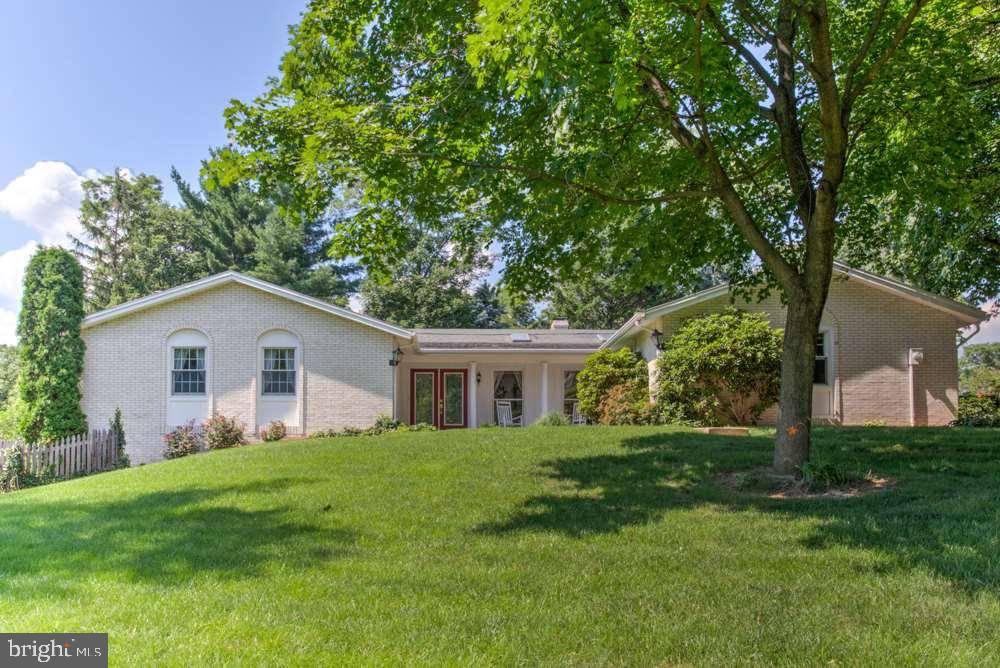 2100 SYCAMORE DR, Harrisburg, PA 17112