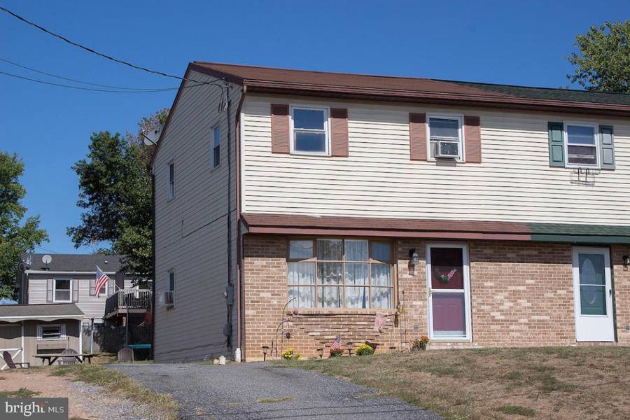 123 STONEMILL DR, Elizabethtown, PA 17022