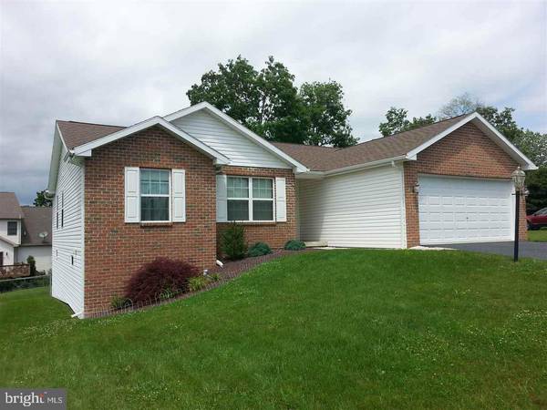 13 DOVE CT, Dillsburg, PA 17019