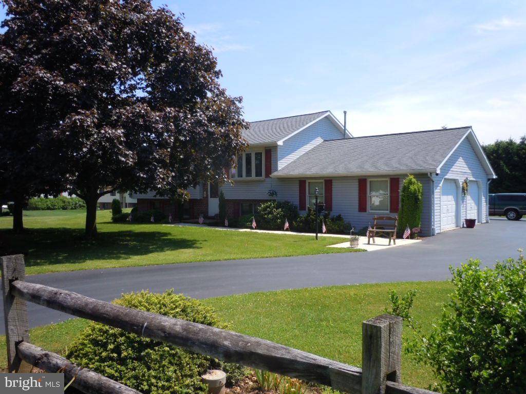 1226 HILLTOP RD, Myerstown, PA 17067