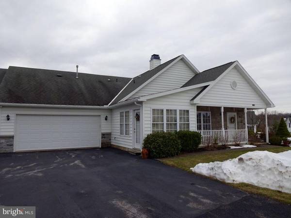 2150 KNOB HILL RD, York Twp, PA 17403