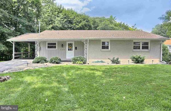 122 OLD MILL DR, Camp Hill, PA 17011