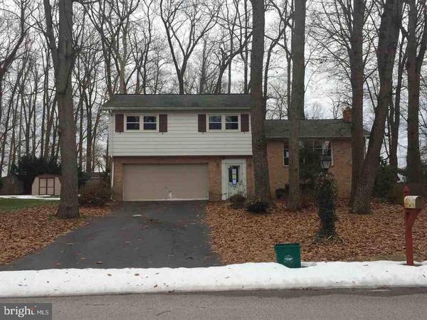 372 BLUE RIDGE DR, York Twp, PA 17402