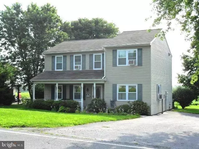 65 FAIRVIEW ST, Carlisle, PA 17015