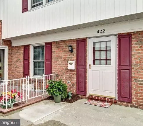 422 W CHOCOLATE AVE, Hershey, PA 17033