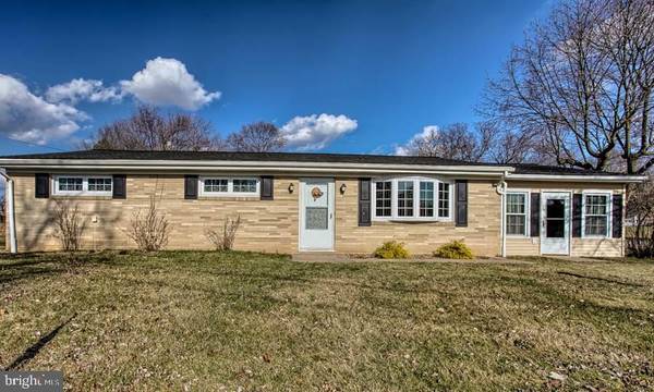 700 HIGHLAND AVE, Mt Holly Springs, PA 17065