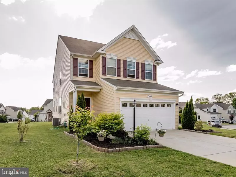 307 PENNSHIRE DR, Lancaster Twp, PA 17603