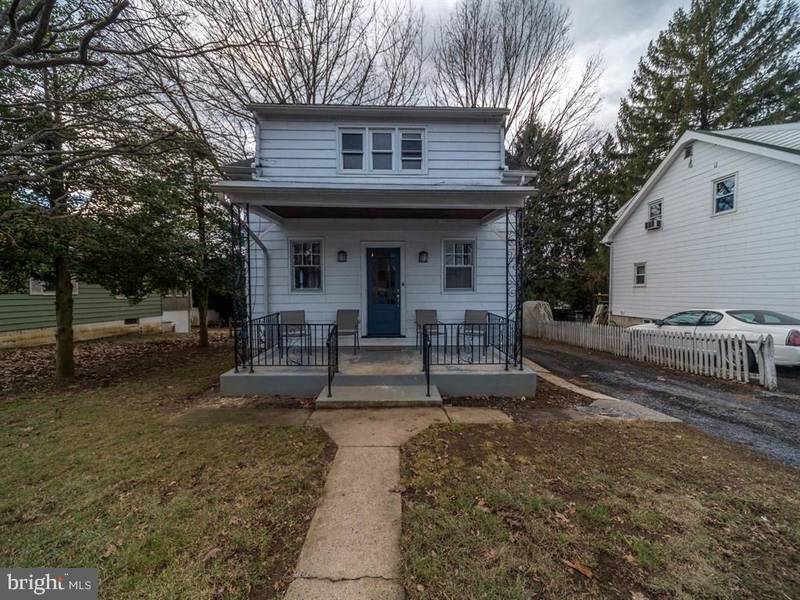 18 ROSELAWN AVE, Lancaster Twp, PA 17603