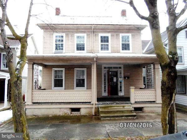 651 BROADWAY, Hanover, PA 17331