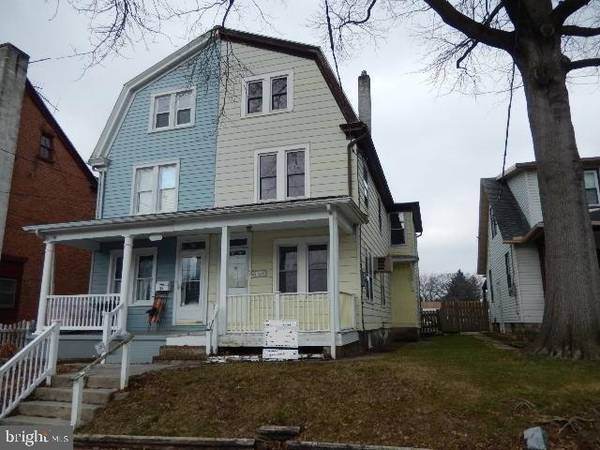 32 E GRAMBY ST, Manheim, PA 17545