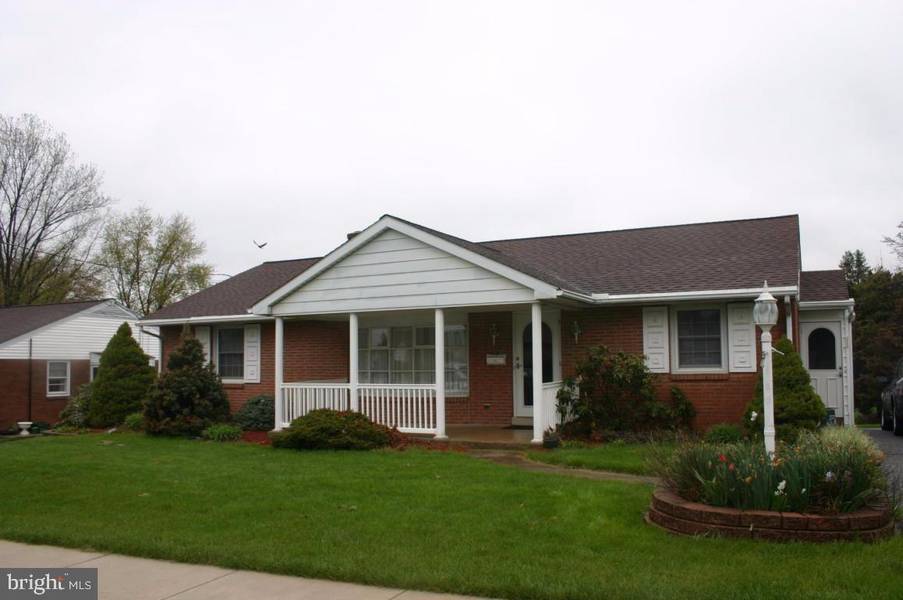 617 E HUMMELSTOWN ST, Elizabethtown, PA 17022