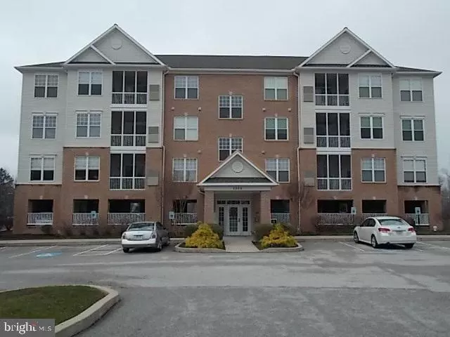 1030 CREST WAY #302, York, PA 17403