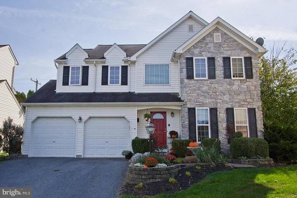 47 APPLE BLOSSOM DR, Lancaster, PA 17602