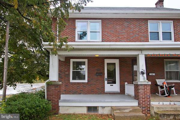 12 W PINE ST, Ephrata, PA 17522