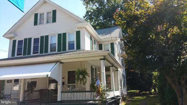 42 COLLEGE AVE, Elizabethtown, PA 17022