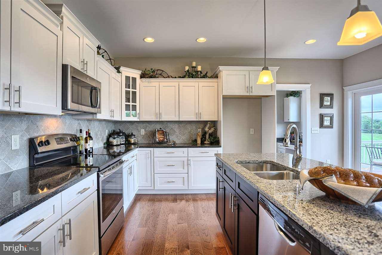 Hummelstown, PA 17036,136 SCENIC RIDGE DR #7
