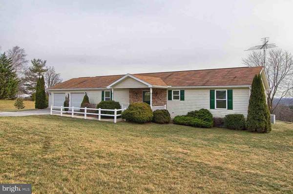 8102 BLUE BALL RD, Stewartstown, PA 17363